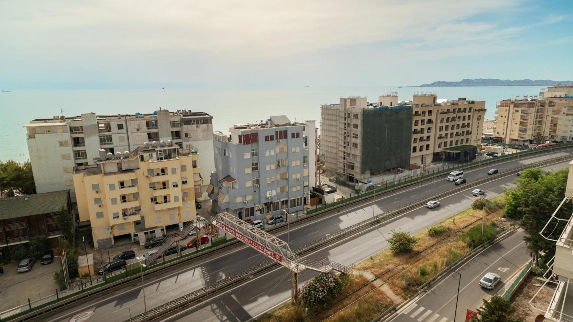 High-Tech Flat Apartment Durres Ngoại thất bức ảnh